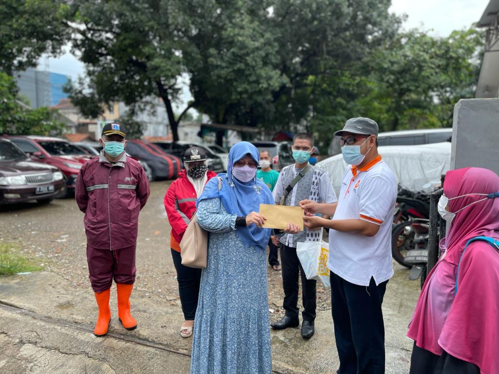 Kunjungi Lokasi Banjir, Anis Apresiasi Kerja Aparat yang Sigap Tangani Banjir